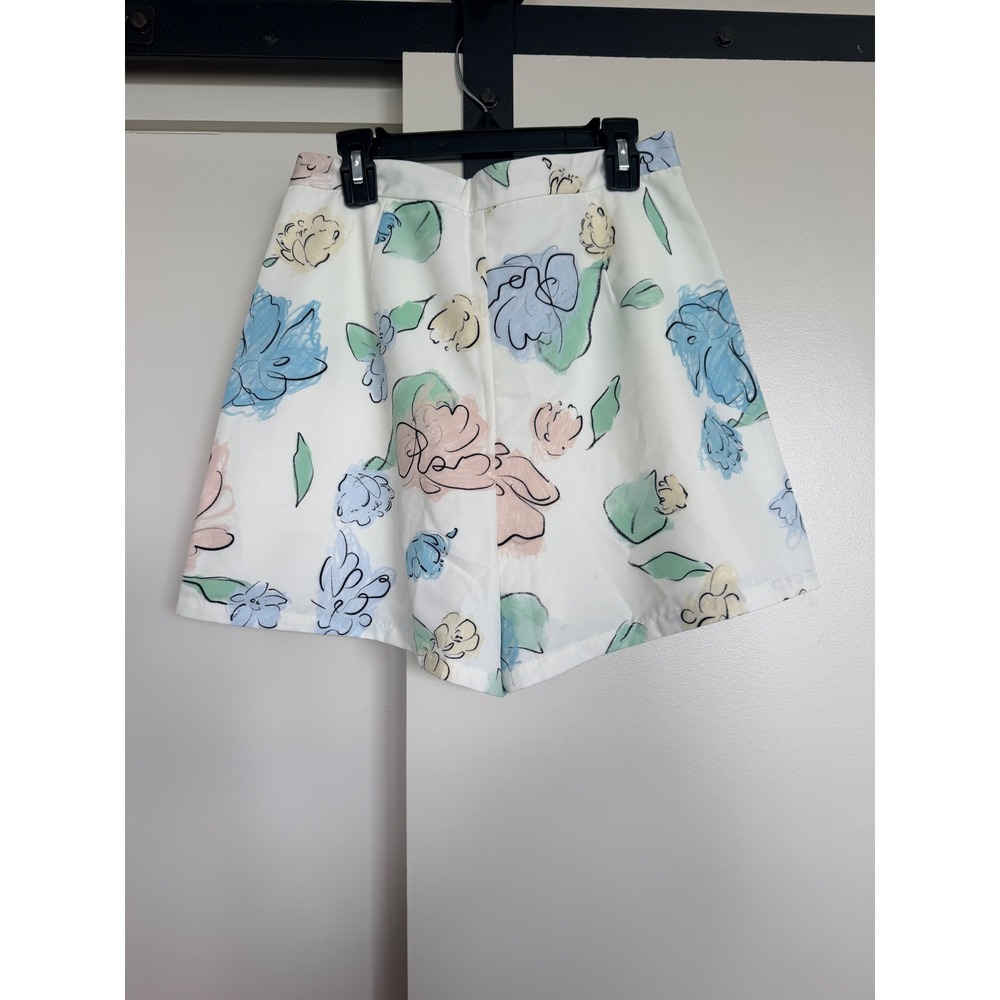 Love Bonito Watercolor Floral High Waisted Shorts White Pastel US 6 NEW - Picture 4 of 5